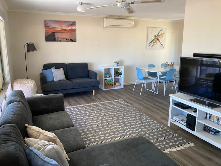 Comfortable 3 Bed Home With Separate Rumpus Room. - Moonta