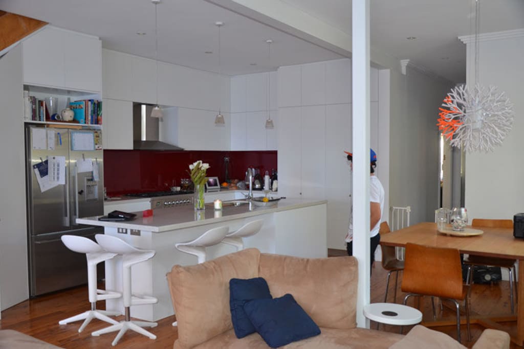 Open Plan towards the kitchen