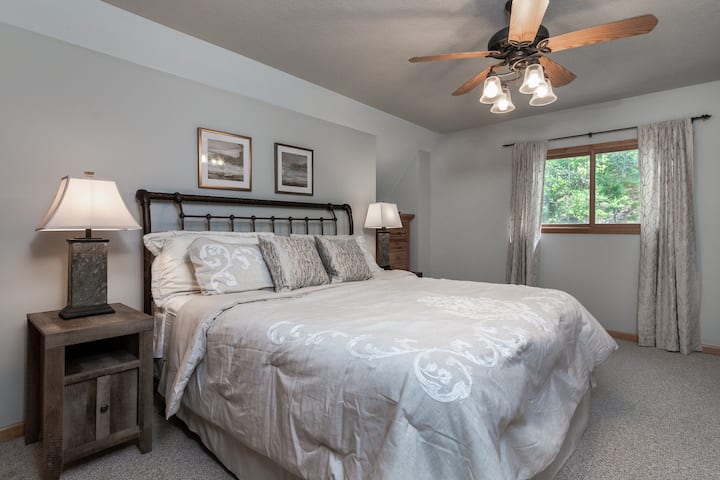 Master bedroom has king sized new matress