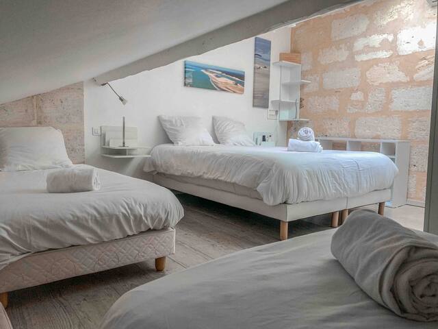 Place Gambetta – 12 personnes – Hyper Centre