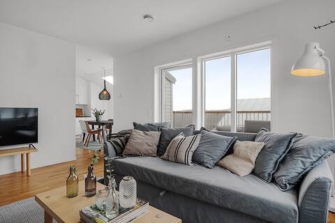 Top Airbnb: Dream location in Smögen, balcony, parking space and Wi-Fi in Sotenäs