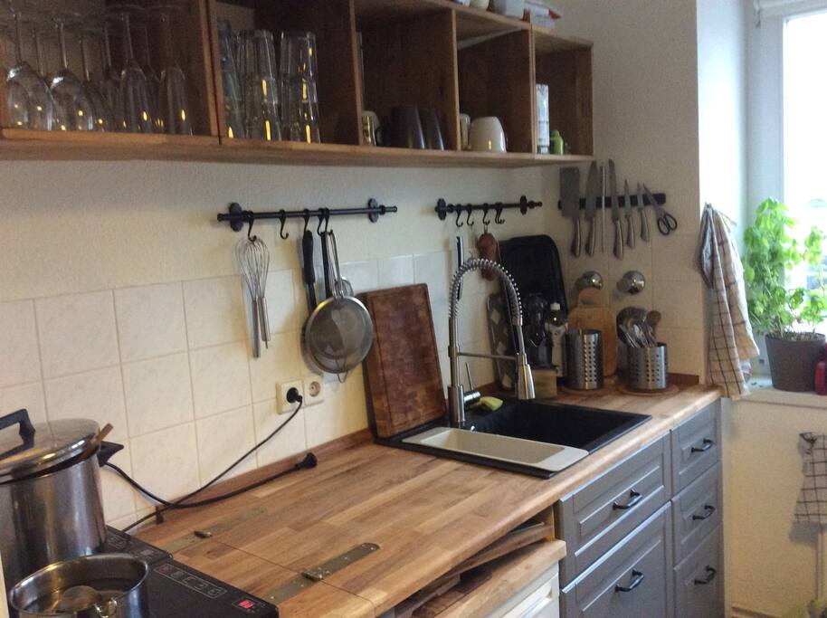 fully equipped kitchen