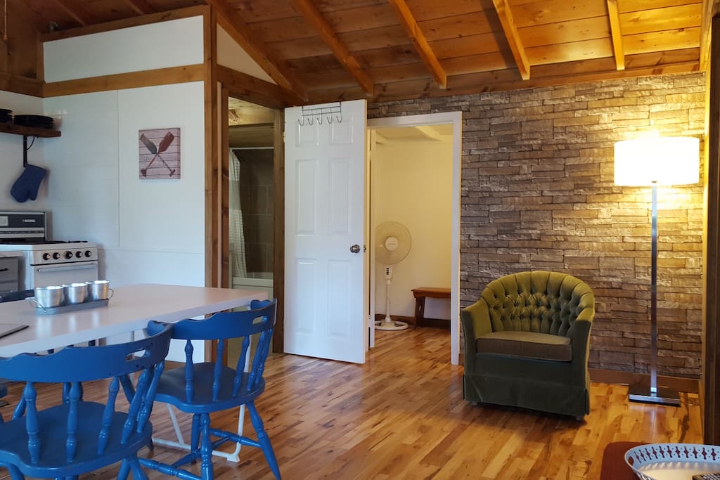 Kitchen/Common Area