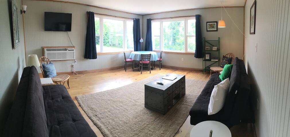 Vacation Rental: Ridge View Flat