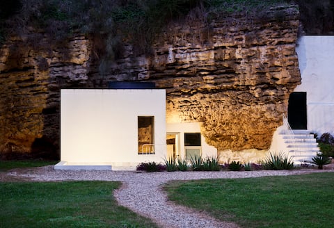 Cave House,Suite in the Nature