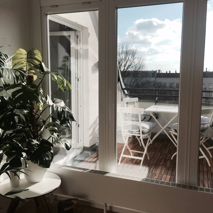 sunny roof terrace overlooking Helmholtzplatz, great view