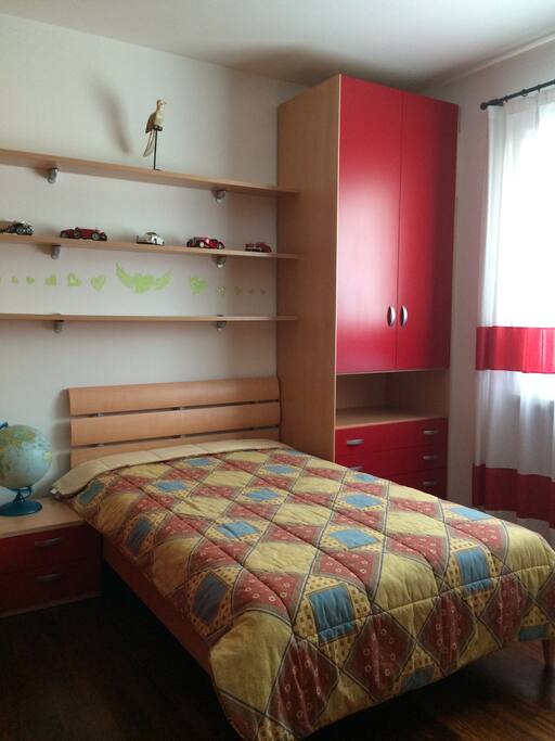 Schlafzimmer 2