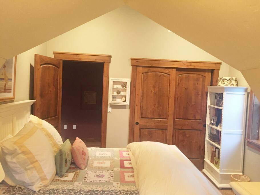 Guest bedroom 1