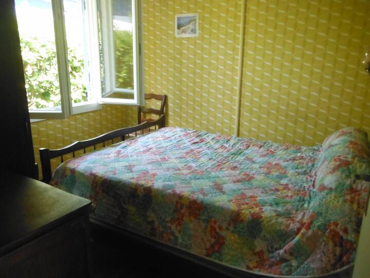 2 ° Grande camera " Vintage " con letto matrimoniale