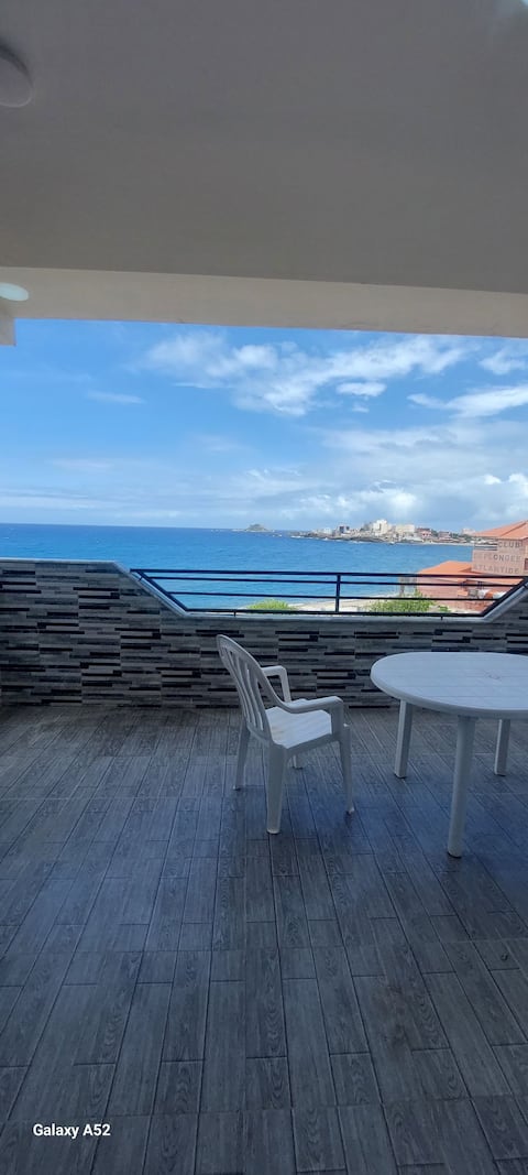 2-bedroom accommodation with terrace overlooking the sea
