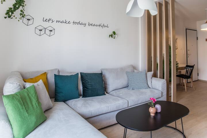 Elegant Athens Penthouse, for Groups & Families gallery image 2