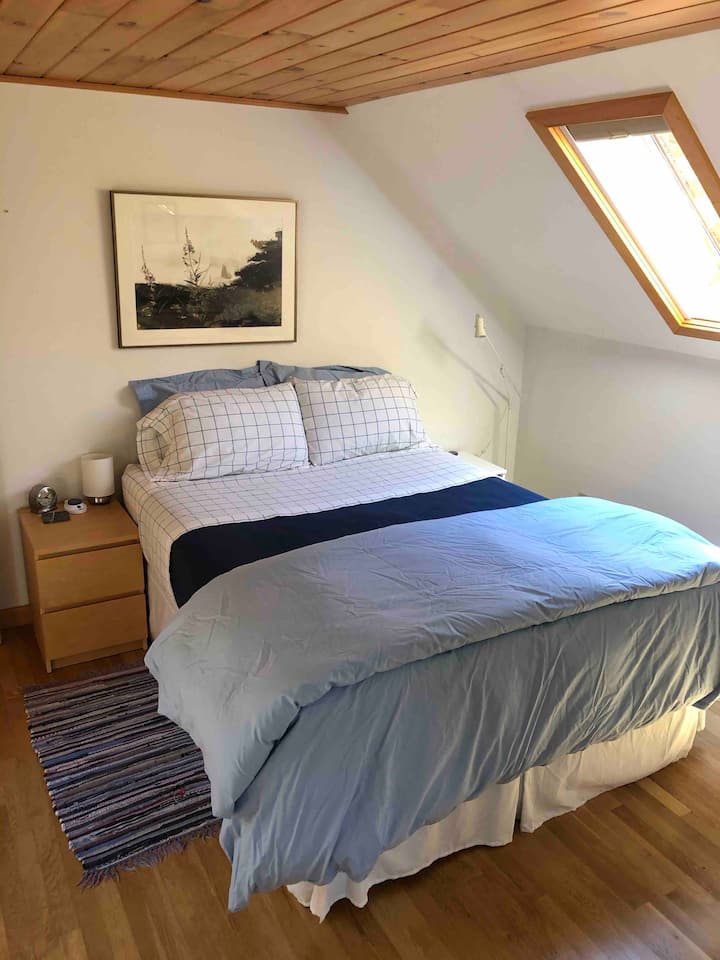 Ზემოთ საძინებელი 