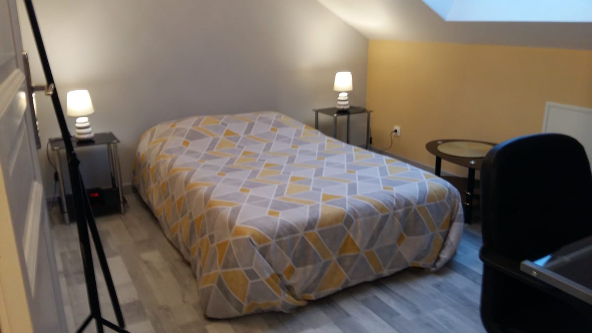 Esta habitación está disponible el 24 de julio.
Sin embargo, del 22 al 25 de julio
Es necesario llegar antes del 22 de julio