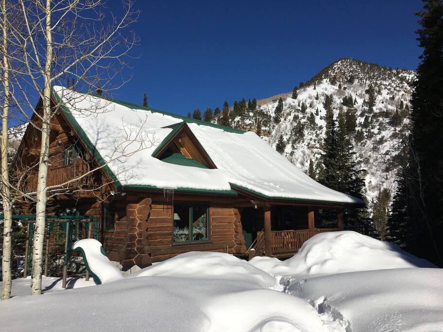 7,600 ft elevation provides many clear skies