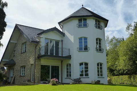 Top performing Airbnb: Holiday Apartment on the Grölis Lake - Eifel in Städteregion Aachen