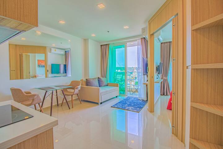 CITY GARDEN TOWER Sauna Gym Pool & Ping-pong table