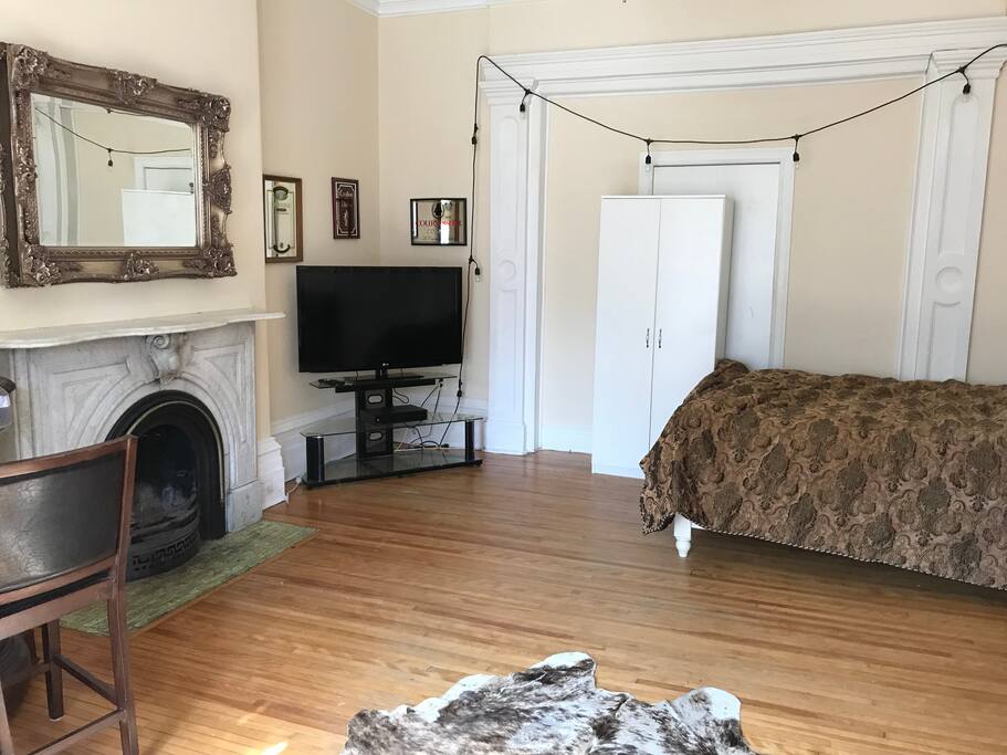 Front room, queen size bed