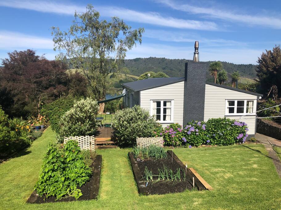 Lake Waikaremoana Tuai Cottage Houses for Rent in Tuai, Wairoa, New