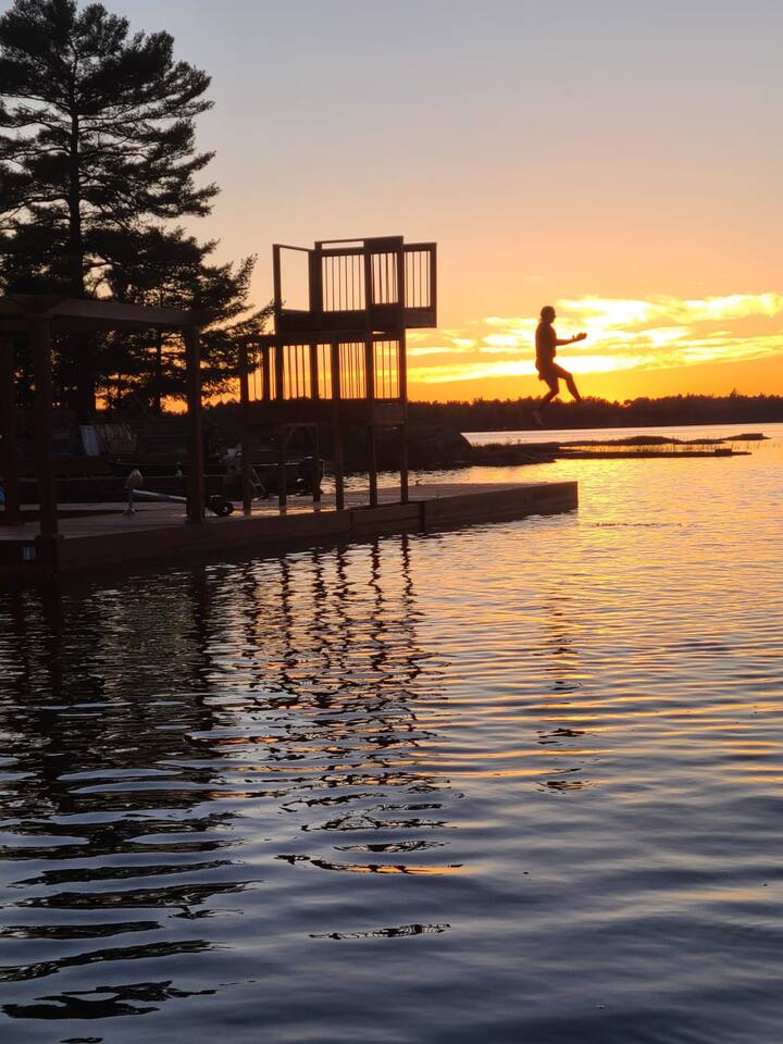 Unique Island Getaway Cottages for Rent in Pointe au Baril, Ontario