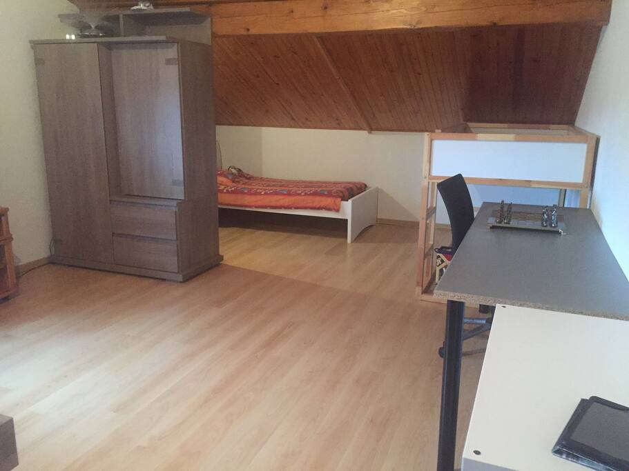 Chambre 1 côté enfants.