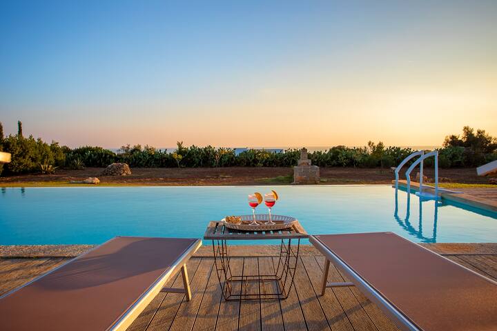 Villa Ella SalentoSealovers con piscina sul mare gallery image 4