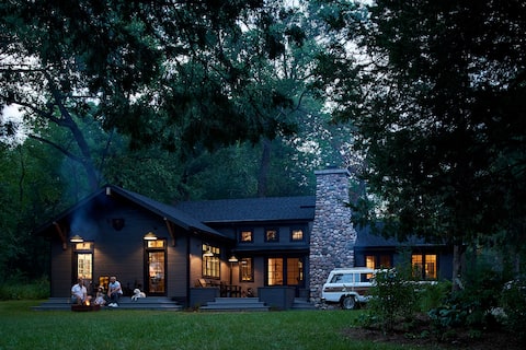 Camp Wandawega: Hillhouse