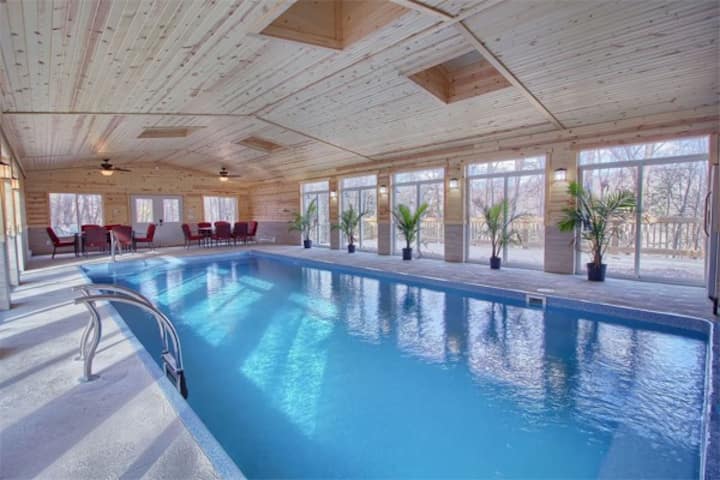 High Point Lodge With Indoor Saltwater Pool Cabins For Rent In Rockbridge Ohio United States