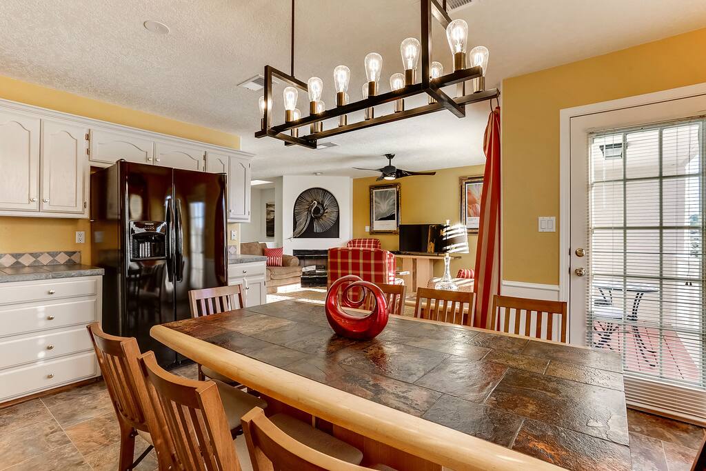Kitchen & Living Room