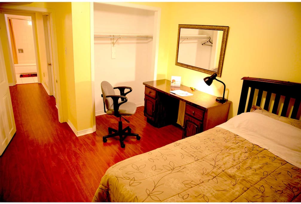 Second bedroom, no window