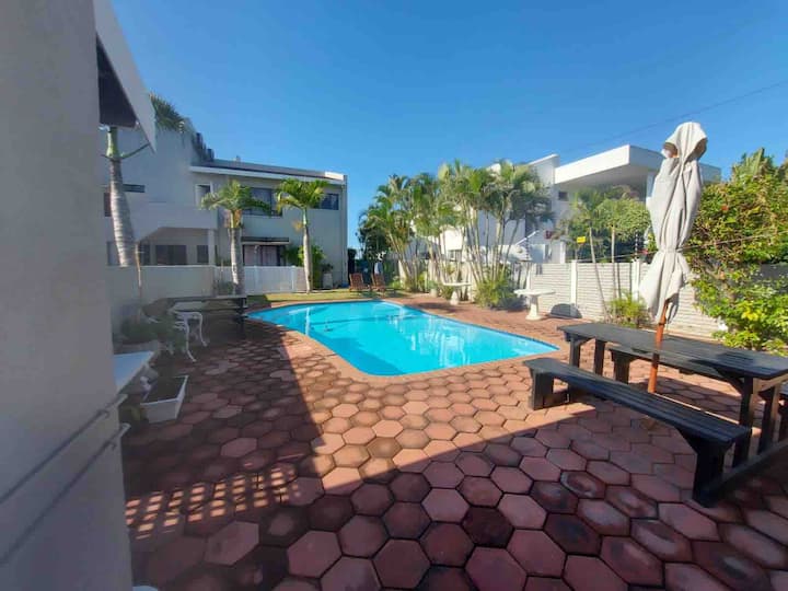 Unit5-kite Beach Apartment-2 Sleeperstudio-pool Fc - Durban North