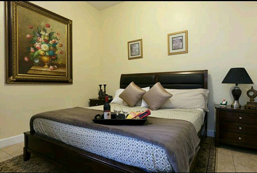 KING SIZE BED
