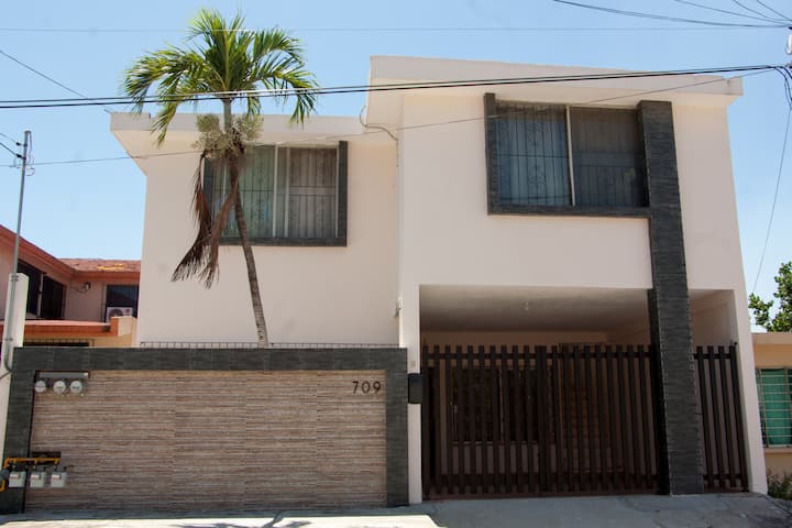 Moderno, céntrico y espacioso Departamento en PB - Airbnb