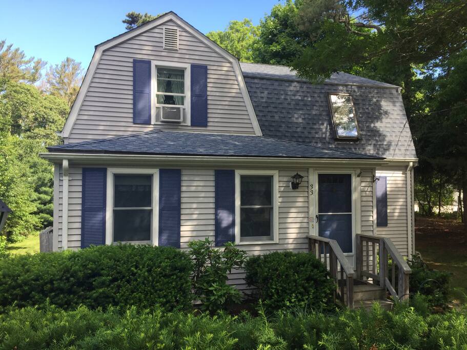 Front View of Bayberry Cottage