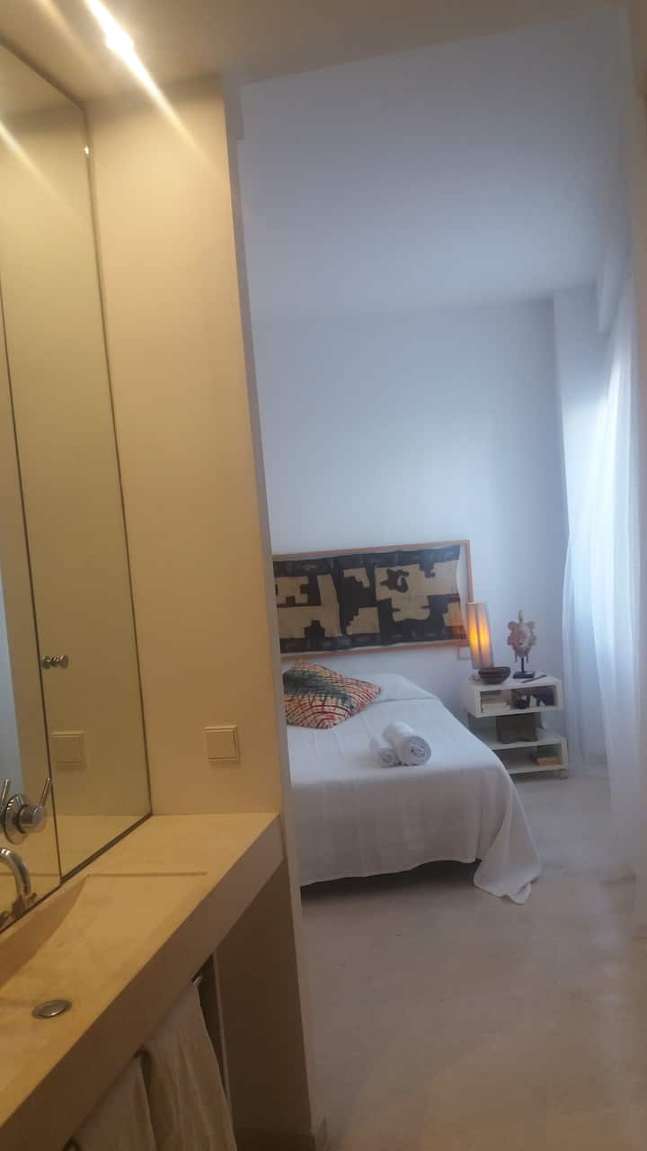 ห้องนอนใหญ่