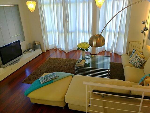 Amazing Villa over La Kontxa Beach gallery image 2