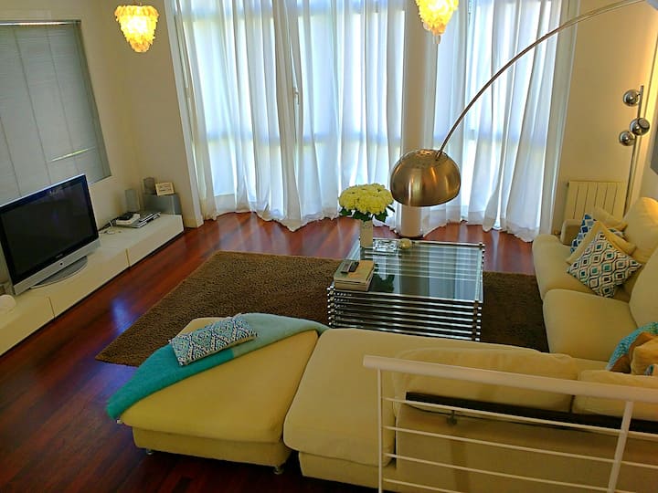 Villa By La Concha Beach * Terrace Views & Parking - San Sebastián