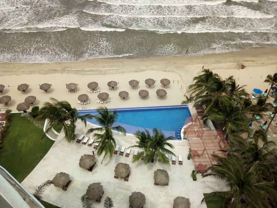 VISTA PLAYA, ALBERCA AREA COMUN