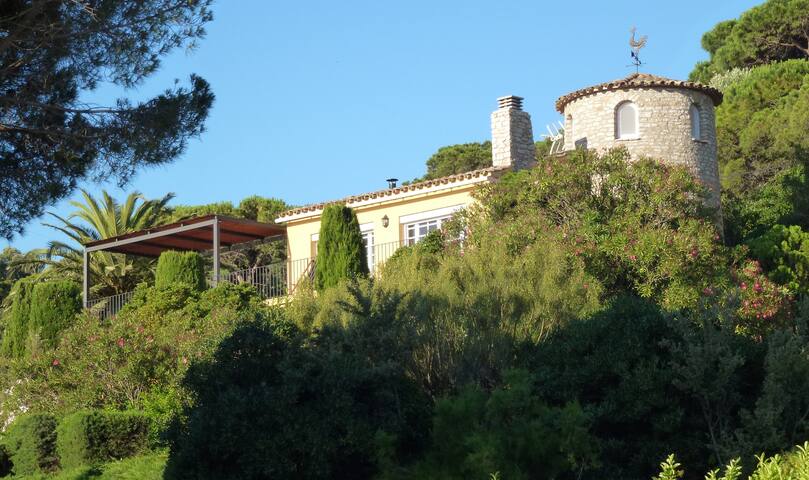 Costa Brava villa with private pool and sea views gallery image 2