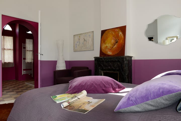 2: a mycket trevligt sovrum med tillhörande badrum