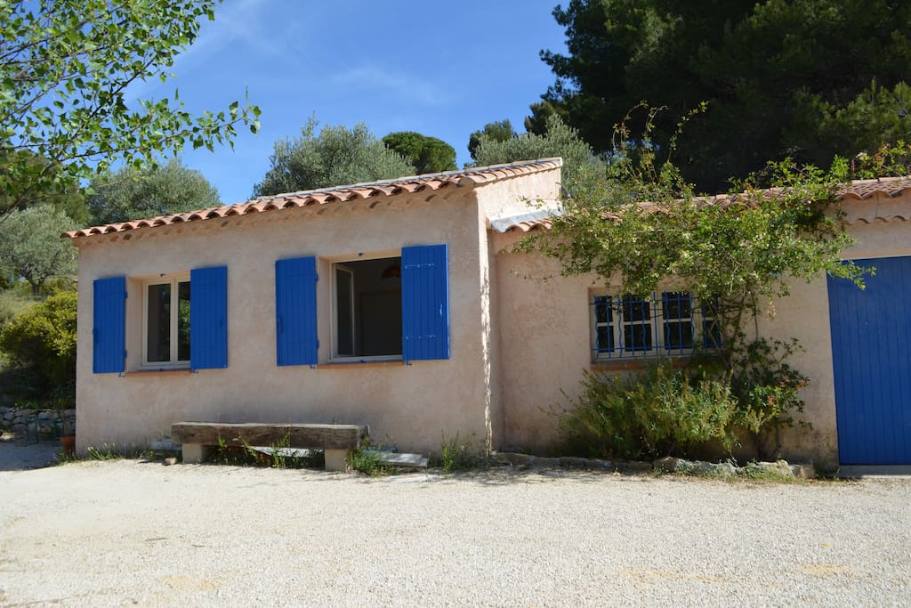 Vue extérieure du logis