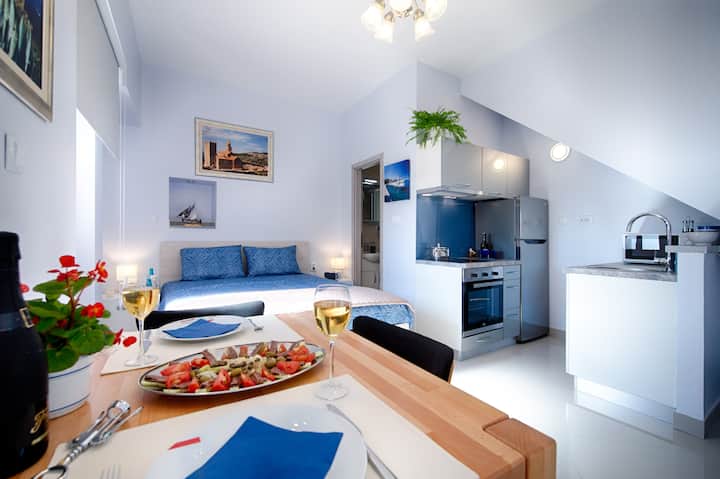 New!a Peaceful Haven - 3 Mins To Town & Beach - Gf - Komiža
