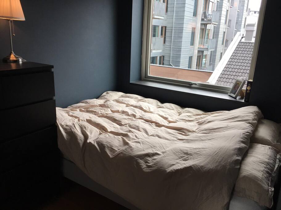 Bedroom - the bed is 140 cm
