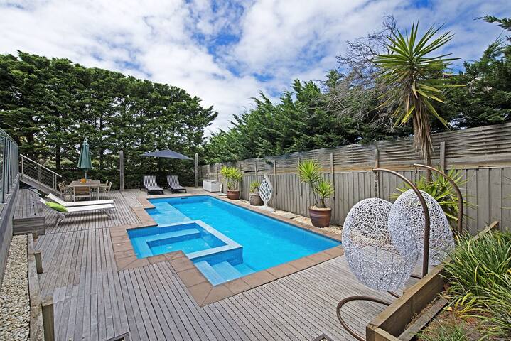 Corfu Sorrento – *Hurry! Book Now! Linen Included!