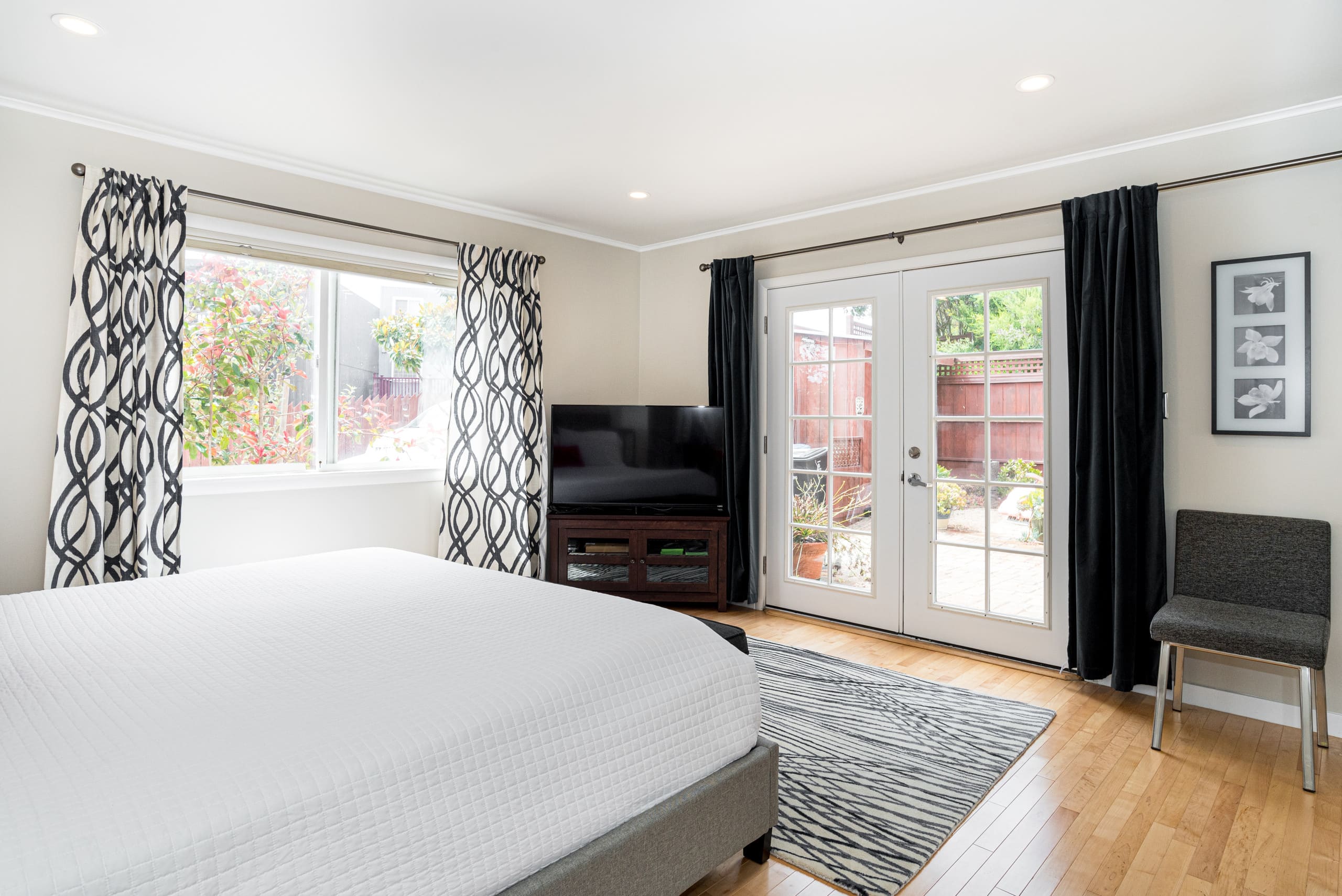 Home in San Francisco · ★4.95 · 3 bedrooms · 3 beds · 2 private baths - Image 37