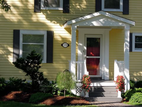 Aylesbury Manor Rental Home with Pool in Old Town