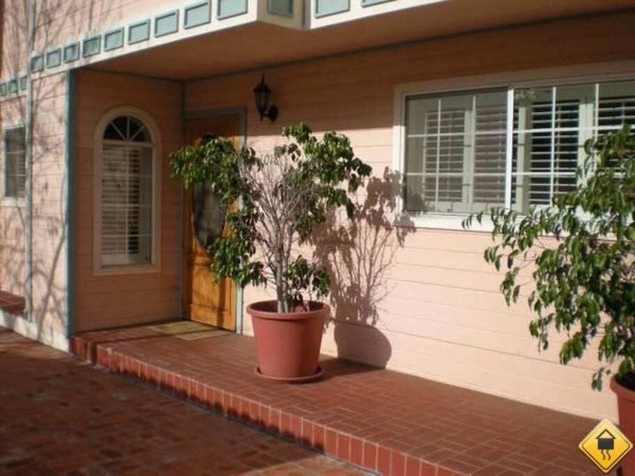 Entrance to condominium for rent (middle unit)