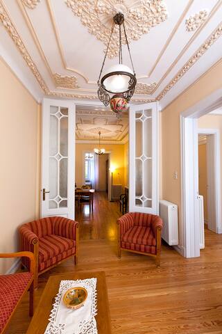 Parthenon View:Acropolis Neoclassical Apt &Terrace gallery image 3