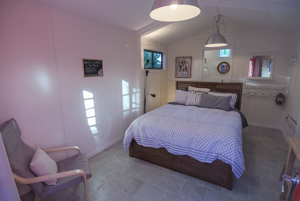 Comfortable queen bed