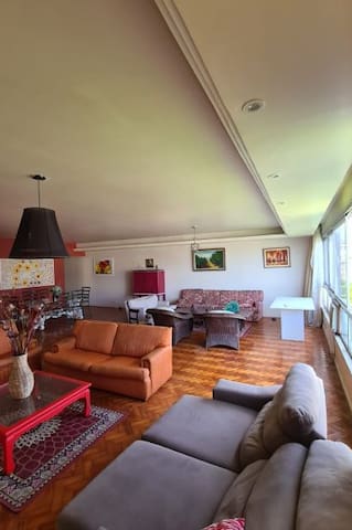 Apartamento 300 m² – 500 metros da praia