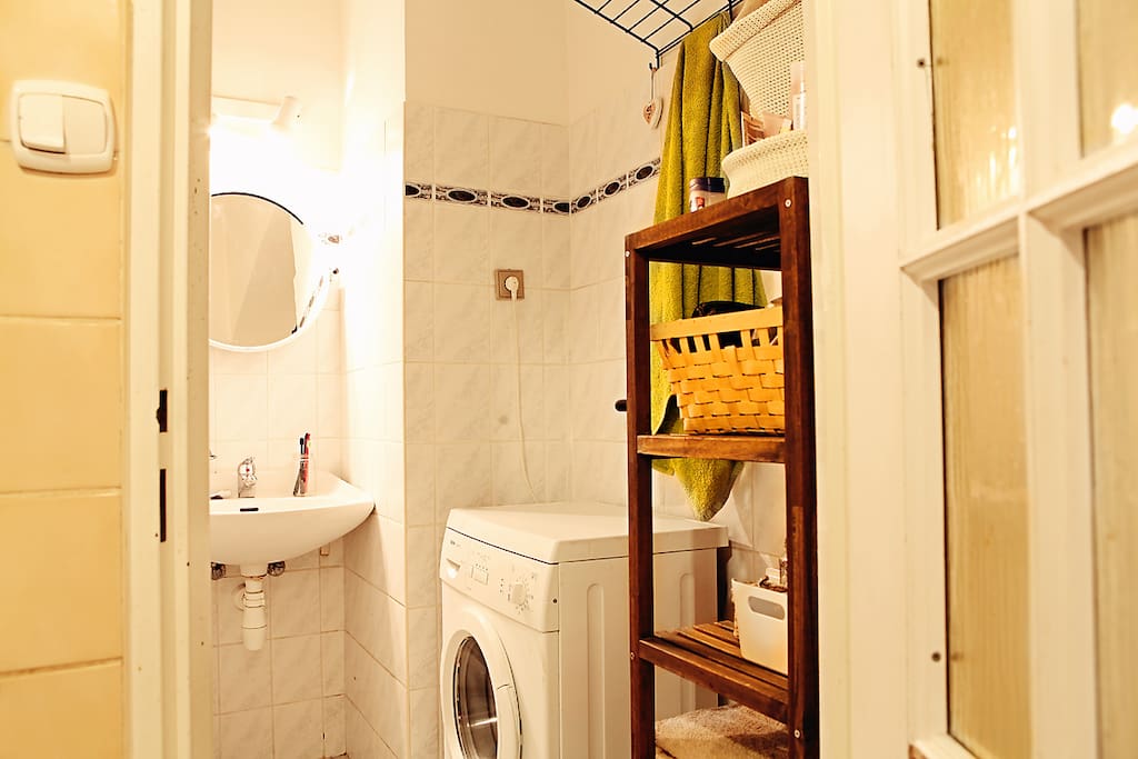 Bathtub included